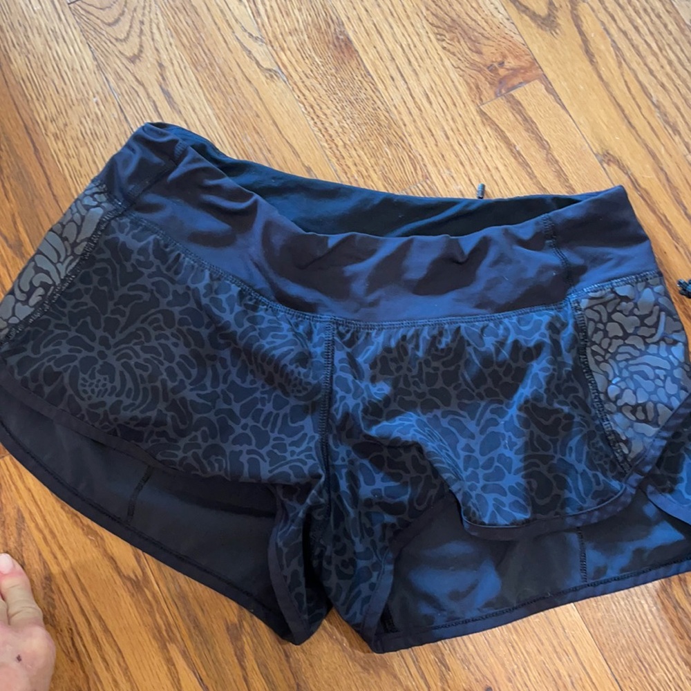 Lululemon short